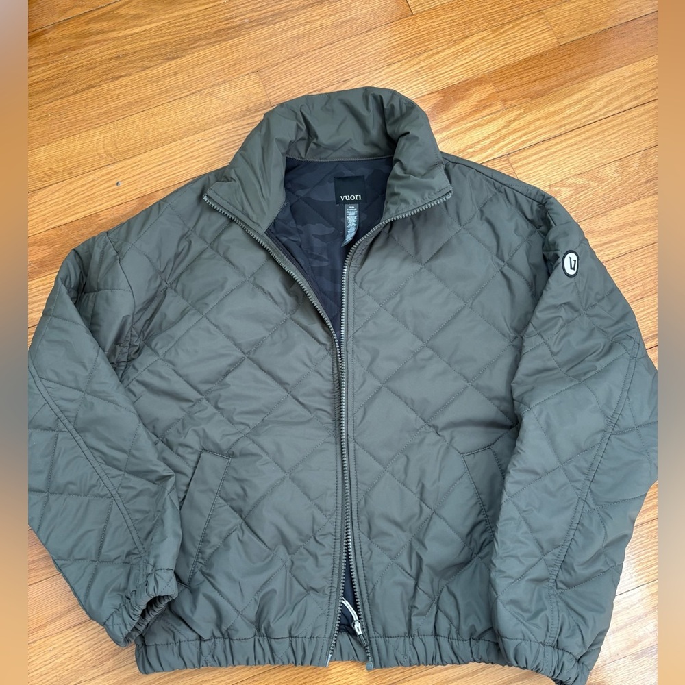 Vuori Quilted Jacket in Olive
